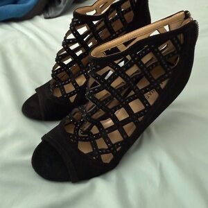 Elegant Black Women's Michael Kors shoes. Size 7 worn once.  Smoke free home